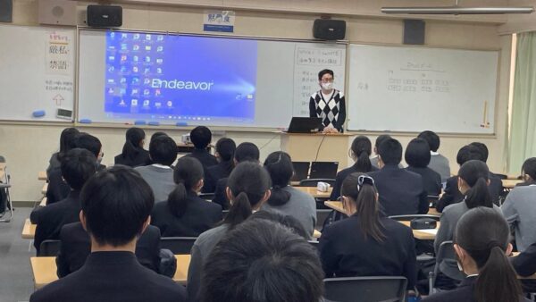茨城県立下館第一高等学校附属中学校で起業家について講演。ネットには載っていない『なぜ勉強をするのか？』